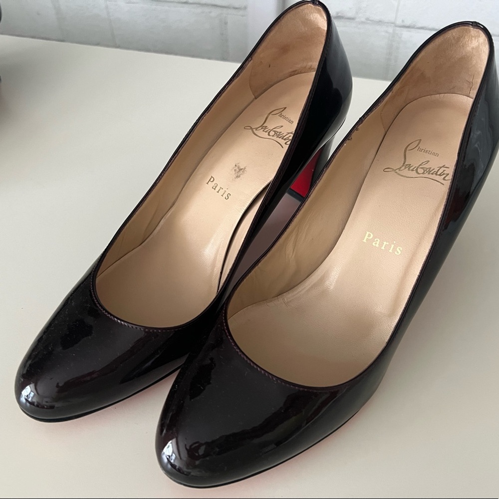 Authentic Christian Louboutin Mid height classic chunky heel